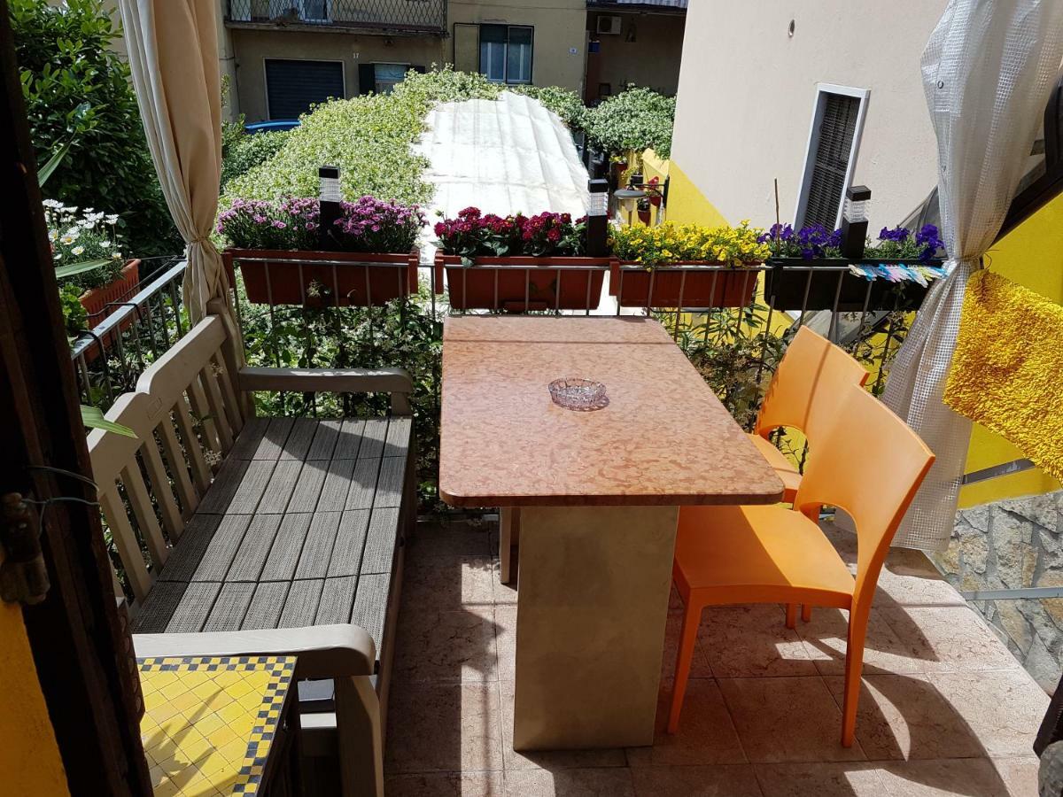 Dora Baltea Monolocale Primo Piano Mansarda Secondo Piano Verona Exteriér fotografie