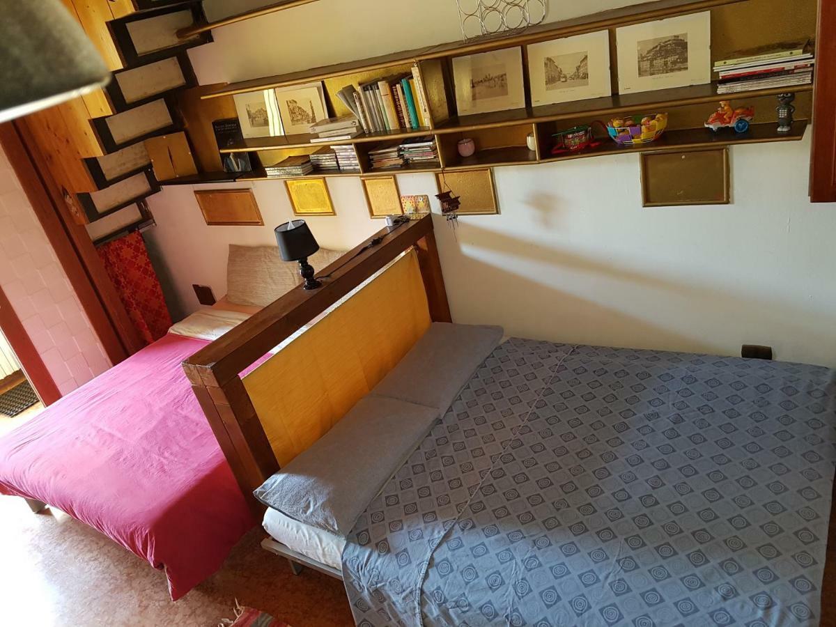 Dora Baltea Monolocale Primo Piano Mansarda Secondo Piano Verona Exteriér fotografie