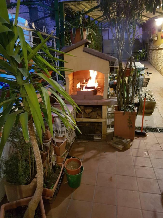 Dora Baltea Monolocale Primo Piano Mansarda Secondo Piano Verona Exteriér fotografie